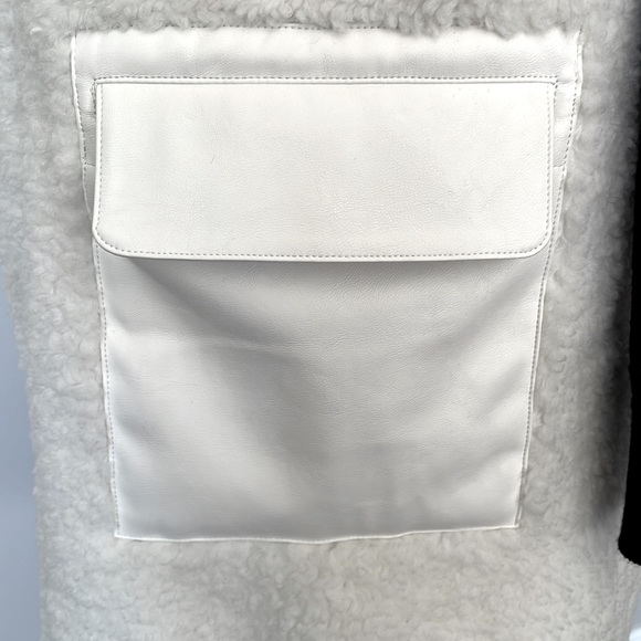 ORLY Faux Fur Vest - Picture 2 of 5